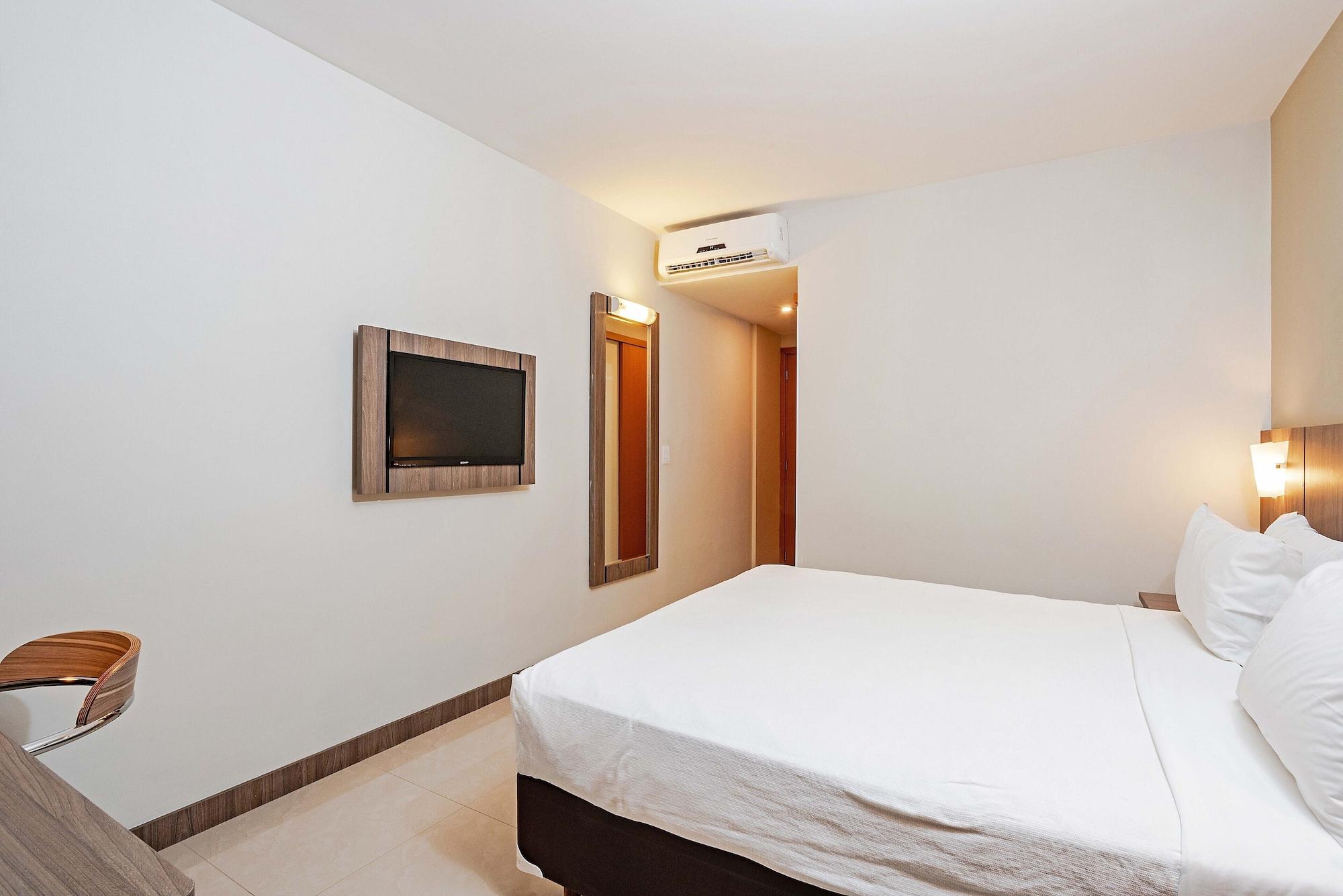Slim Curitiba Av Das Torres Exterior photo