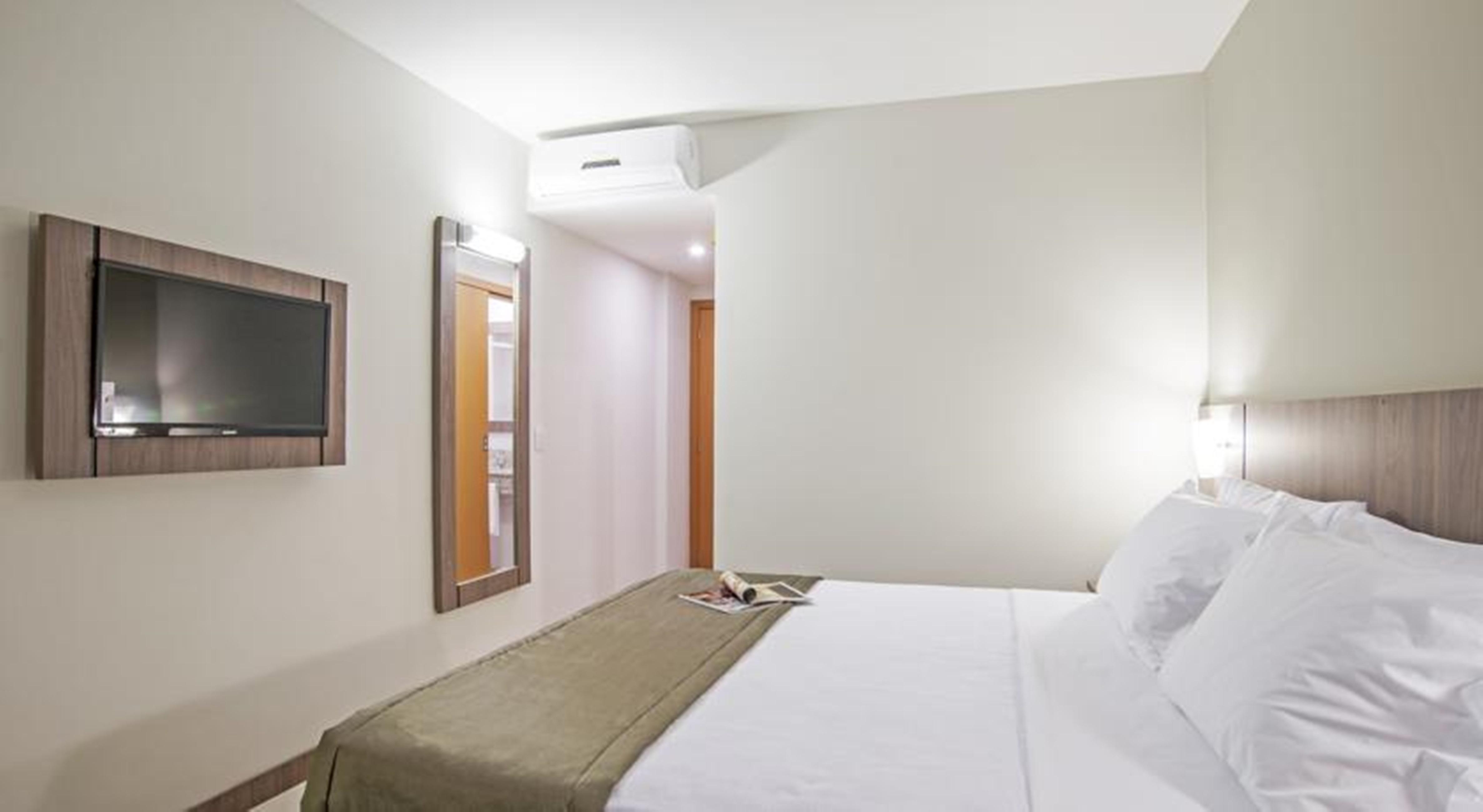 Slim Curitiba Av Das Torres Exterior photo