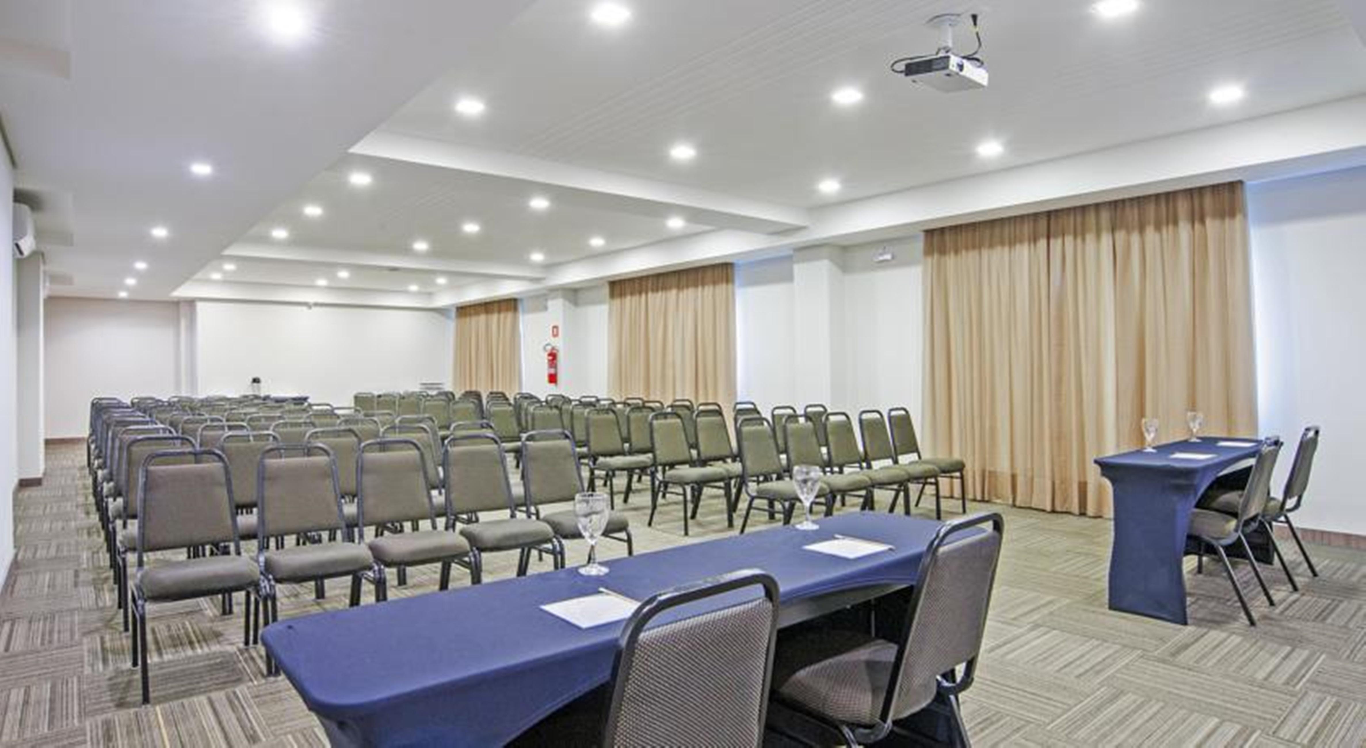 Slim Curitiba Av Das Torres Exterior photo