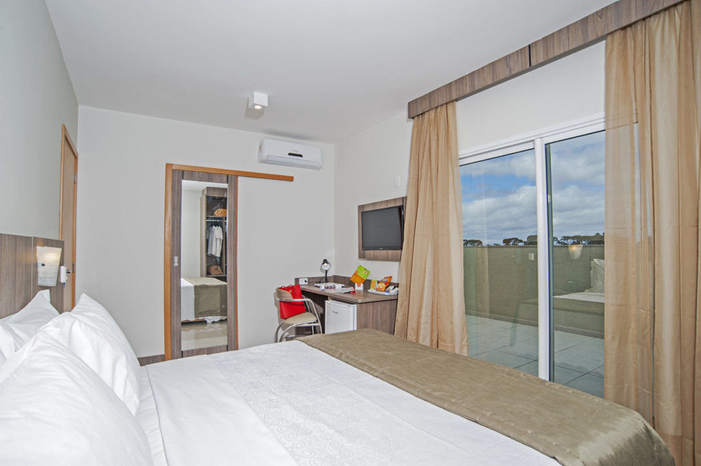 Slim Curitiba Av Das Torres Exterior photo