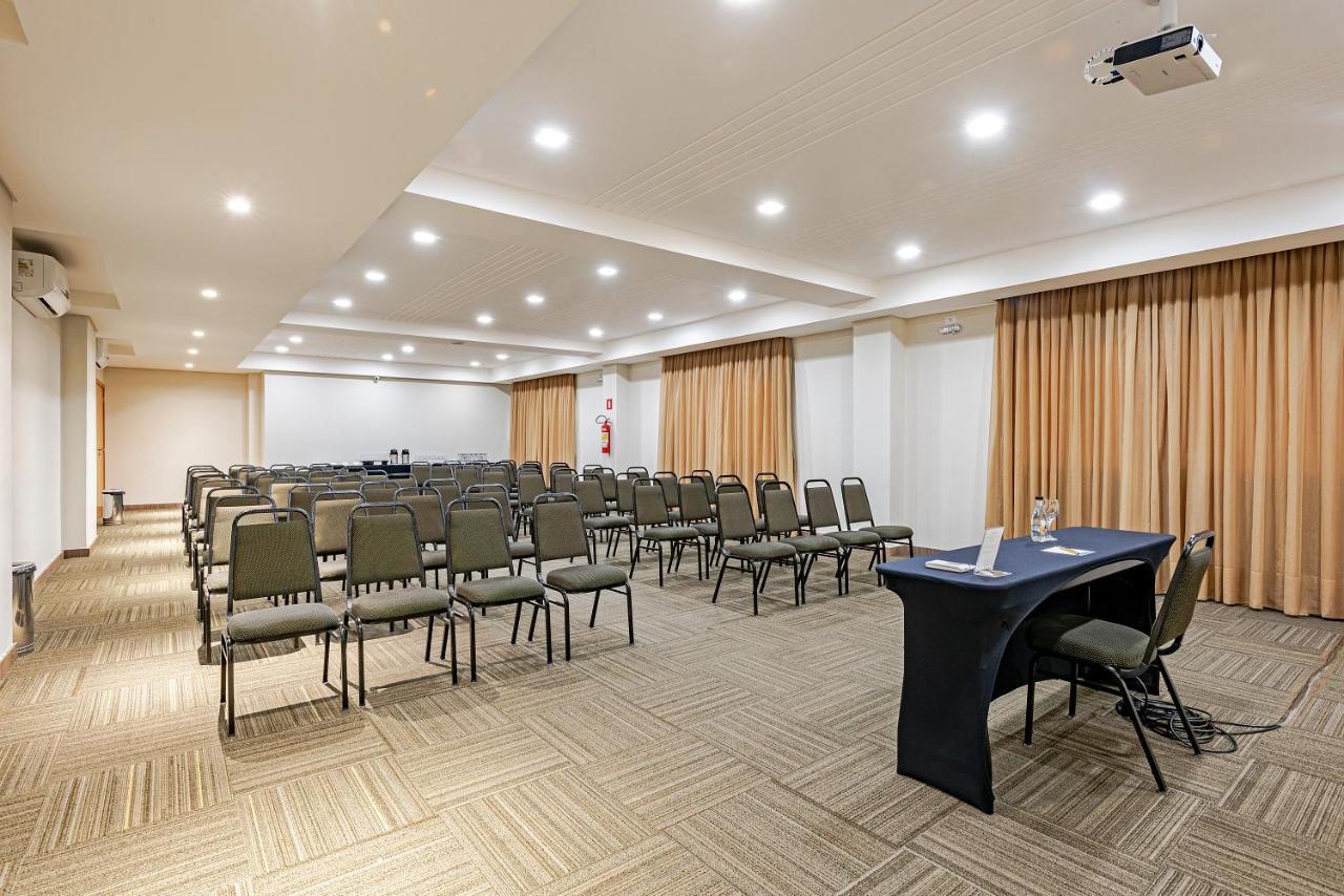 Slim Curitiba Av Das Torres Exterior photo