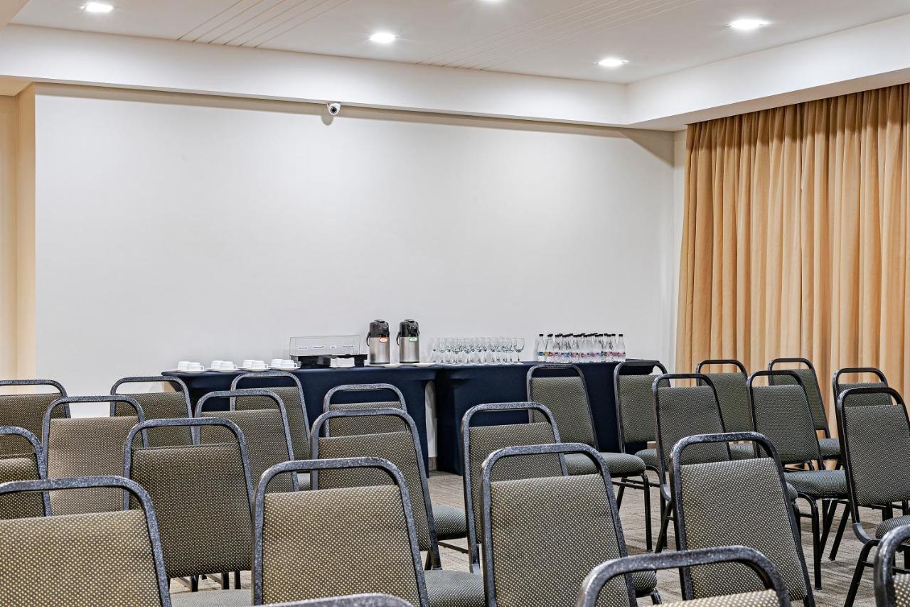 Slim Curitiba Av Das Torres Exterior photo
